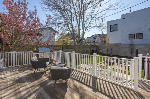 42 Danbury Ave, Westport CT  06880-6821 exterior