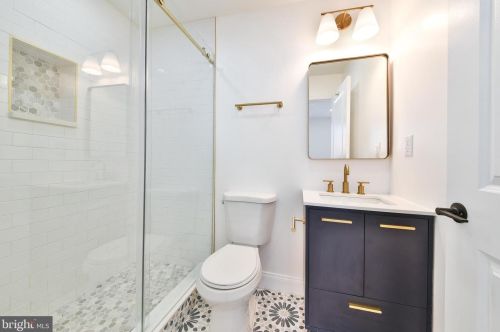 2405 Emerald St, Philadelphia PA  19125-1204 exterior