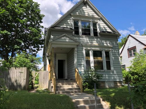 2759 26th St, Milwaukee, WI 53206-1147