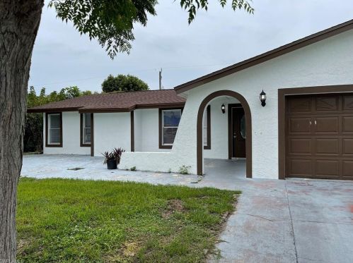 5454 27th Pl, Naples, FL 34116-7514