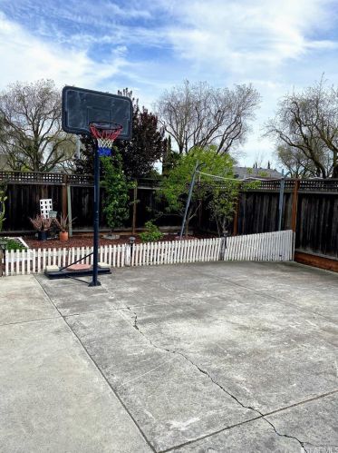 430 Monmouth Dr, Milpitas CA 95035-5927 exterior