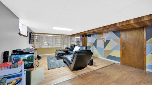 8243 Francisco Ave, Chicago IL 60645-4302 exterior