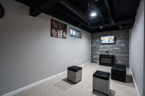 4210 Congress St, Milwaukee WI  53209-5836 exterior