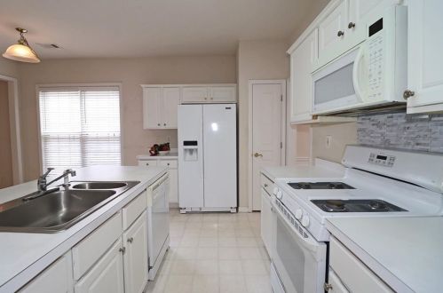 4045 Prince Charles Dr, Duluth GA 30097-8192 exterior