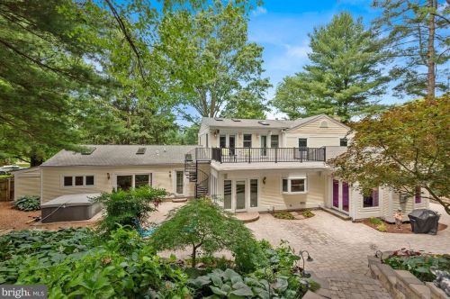 9 Bethayres Ct, Rockville MD 20855-2020 exterior