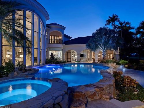 9671 Mashie Ct, Naples, FL 34108-1997