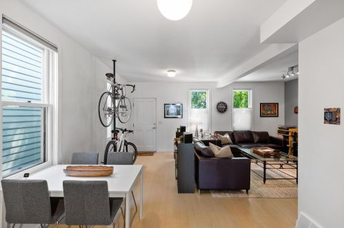 214 Vine St, Milwaukee WI 53205-1451 exterior