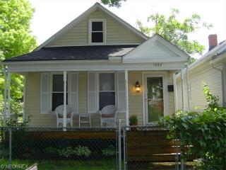 1865 50th St, Cleveland, OH 44102-3309