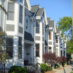 1623 Park Pl, Milwaukee WI  53211-3583 exterior