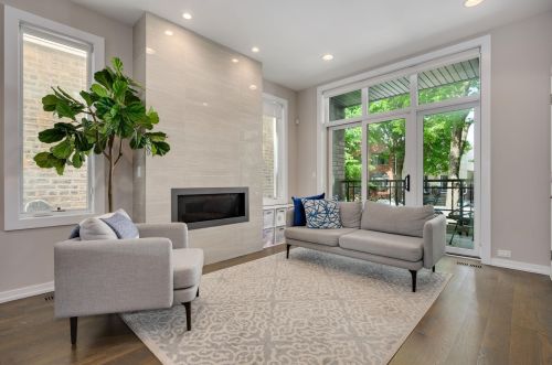 2157 Claremont Ave, Chicago, IL 60647-3212