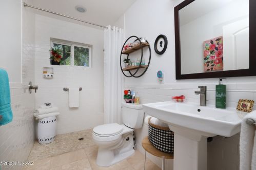 1202 Chula Vista Rd, Tucson AZ  85704-3008 exterior