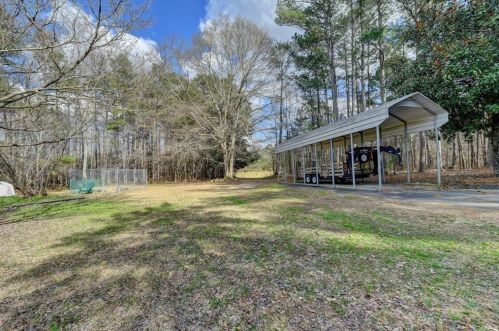 4596 Lenora Church Rd, Lithonia GA 30039-5626 exterior