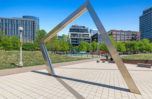 111 Peoria St, Chicago IL 60607 exterior