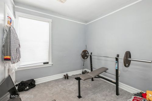 7029 Artesian Ave, Chicago IL 60629-1423 exterior