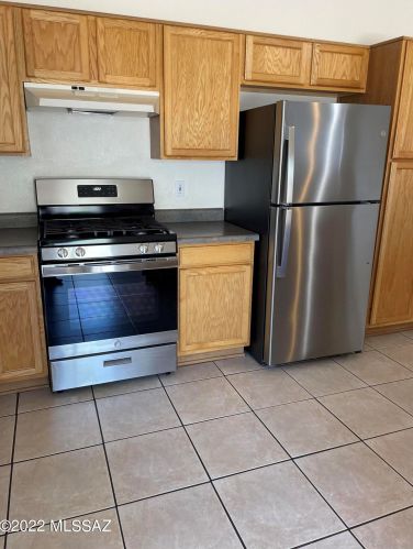 6944 Harcuvar Dr, Tucson AZ  85743-1412 exterior