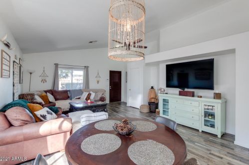 2041 Adams, Phoenix AZ 85007-2699 exterior