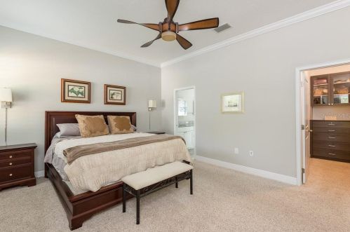 3017 Ballast Point Blvd, Tampa FL 33611-3902 exterior