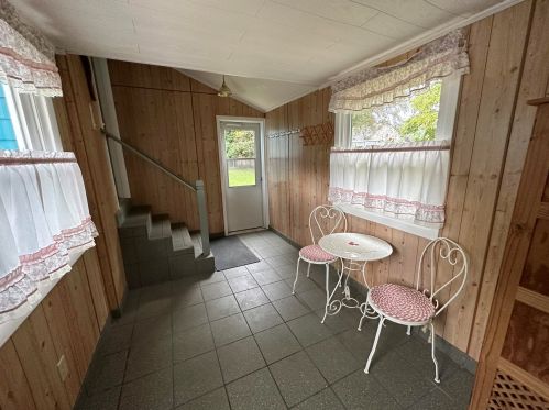 1625 Hanchett Ave, Grand Rapids MI 49504-2714 exterior