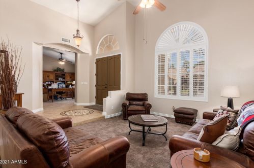 6372 Linda Ln, Chandler AZ 85226-5850 exterior