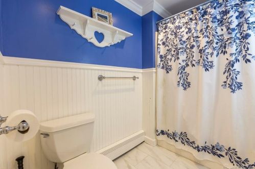 169 Glenwood St, Manchester CT 06040-5548 exterior