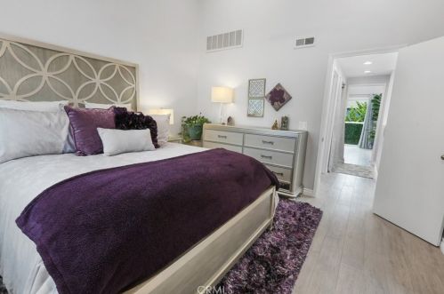 5524 Driftwood St, Oxnard CA  93035-1039 exterior