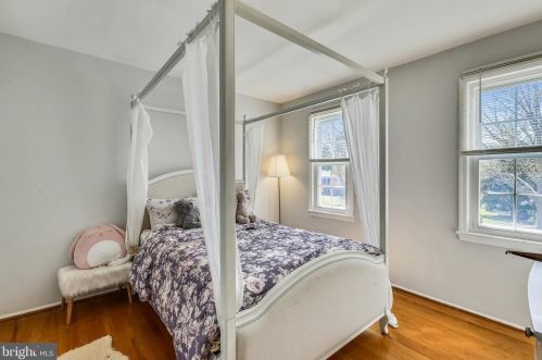 10 Grovepoint Ct, Rockville MD 20854-5505 exterior