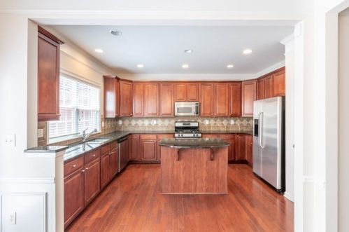 2774 Loftview Sq, Atlanta, GA 30339-4926