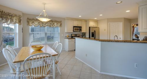 17 Cottonwood Dr, Jackson Twp NJ 08527-4940 exterior