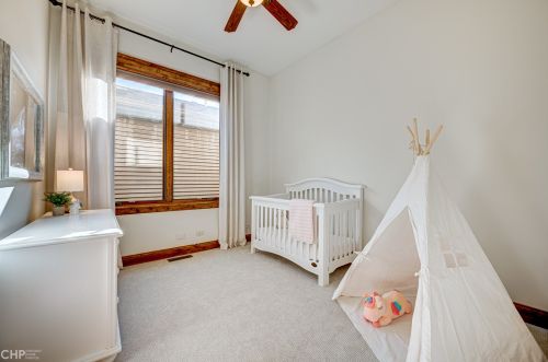 2732 Marshfield Ave, Chicago IL 60614-1016 exterior