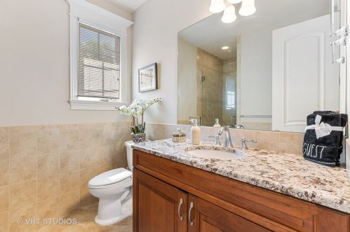 1619 Sunset Rdg Rd, Glenview IL 60025-2209 exterior