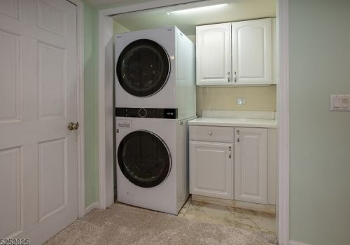 172 Shore Trl, Sparta NJ  07871-2107 exterior