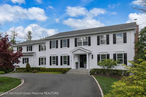 17 Heathcliff Rd, Locust, NJ 07760-1203