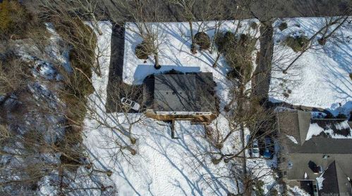 6 Gables Ct, Huntington Station NY 11746-4852 exterior