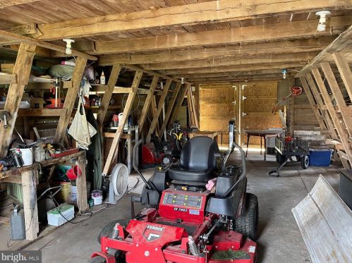 998 Plunkert Rd, Littlestown PA 17340-9643 exterior