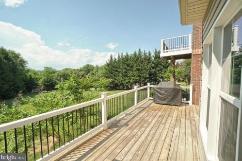 7327 Coventry Dr, Middletown MD 21769-6636 exterior