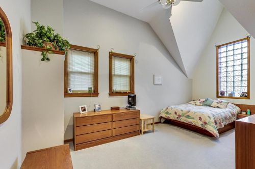 1704 Nordica Ave, Chicago IL 60707-4320 exterior