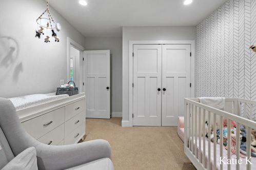 2144 Hall St, Grand Rapids MI 49506-4046 exterior