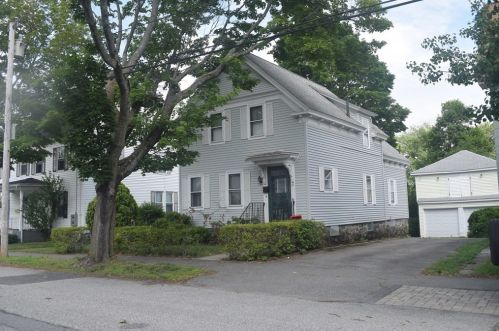 27 Belmont St, North Andover, MA 01845-2302
