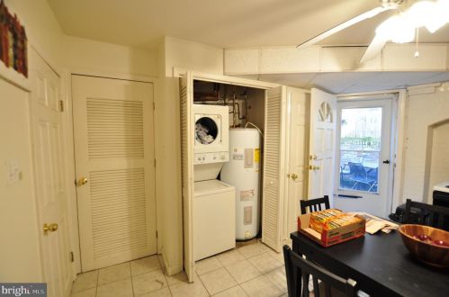 1904 Calvert St, Washington DC 20008-2665 exterior