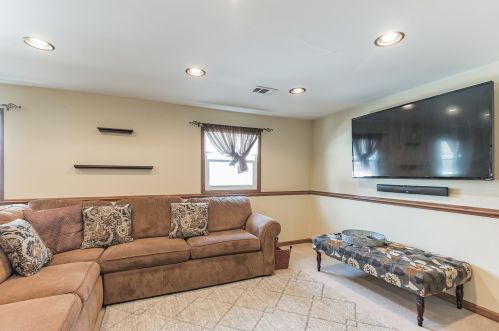 1404 Edgerton Dr, Joliet IL 60435-3745 exterior