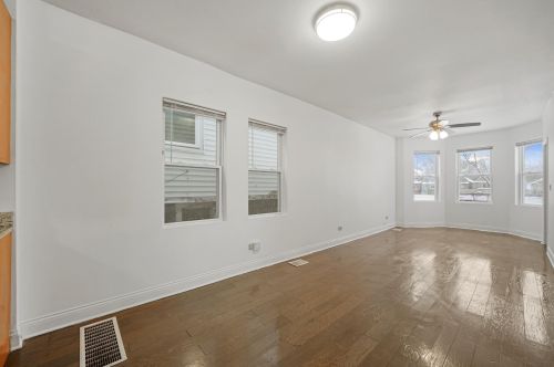 5221 Carpenter St, Chicago IL 60621-1414 exterior