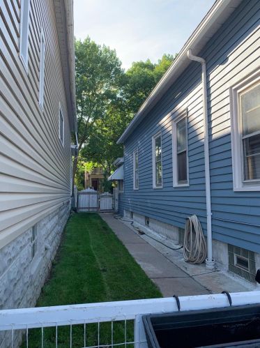 1516 24 St, Milwaukee WI 53204-2505 exterior