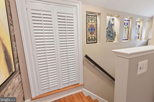 320 Patrick St, Alexandria VA  22314-2443 exterior