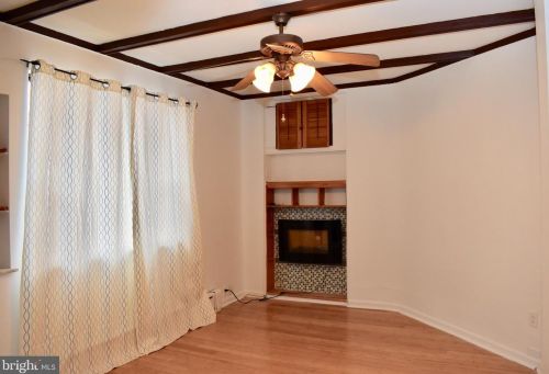 1501 Iseminger St, Philadelphia PA  19147-6215 exterior