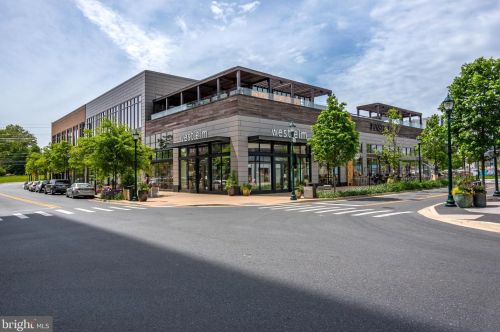 10272 Grosvenor Pl, Rockville MD 20852 exterior