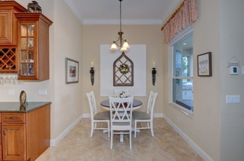 9800 Nuova Way, Fort Pierce FL 34986-2825 exterior