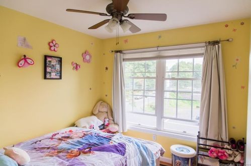 639 Old Colony Rd, Meriden CT 06451-6301 exterior