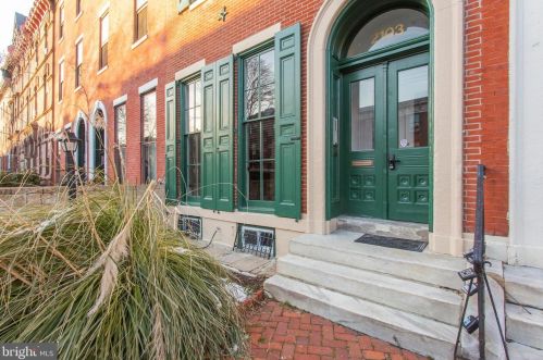 2103 Green St, Philadelphia PA  19130-3176 exterior