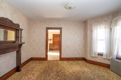 50 Caswell St, Taunton MA 02718-1120 exterior