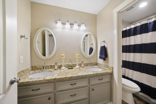 150 Golfview Dr, Montgomery TX 77356-8804 exterior